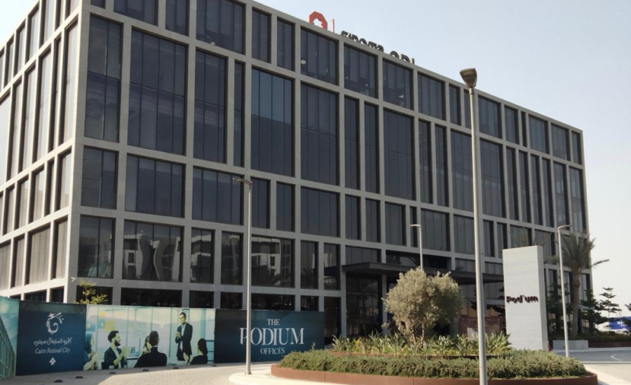BUSINESS & COMMERCIAL CENTER